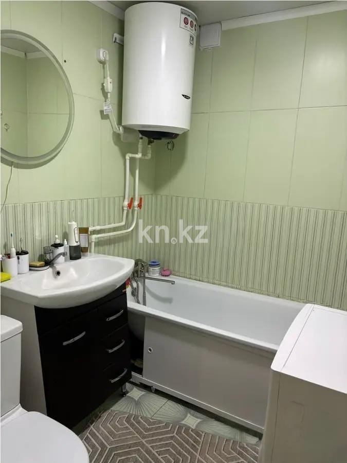 Продажа 1-комнатной квартиры, 35 м², пр. Бухар-жырау, дом  96 в Караганде - фото 3