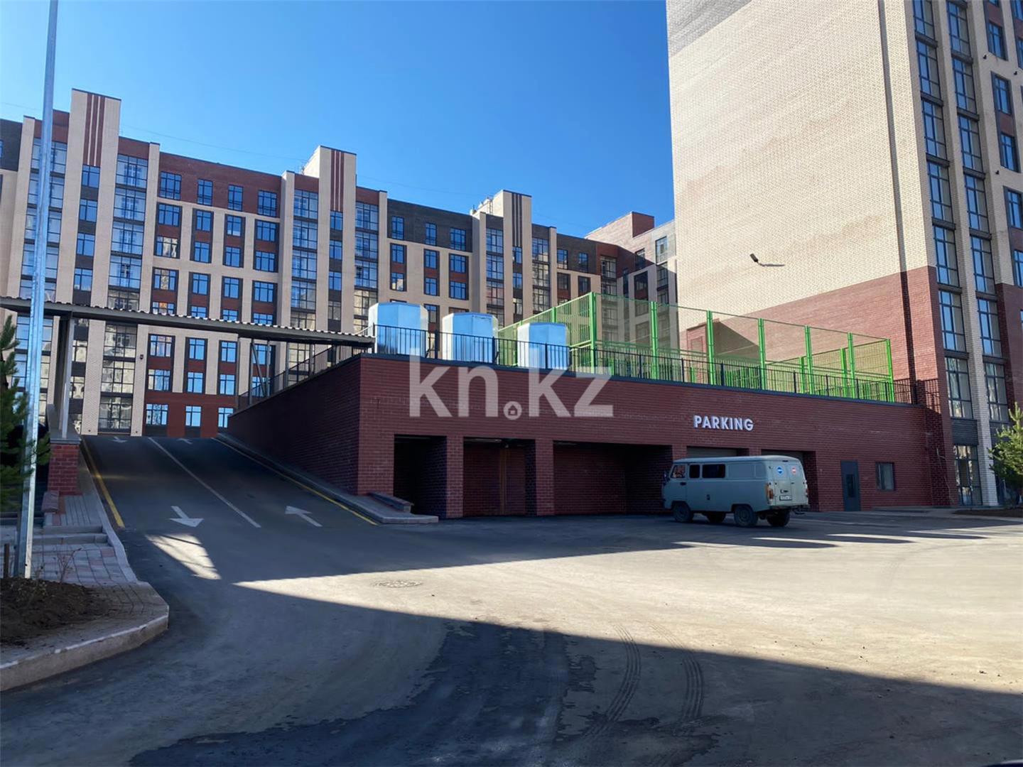 Продажа 3-комнатной квартиры, 92 м², ул. Дюсембекова, дом  83/2 в Караганде - фото 13