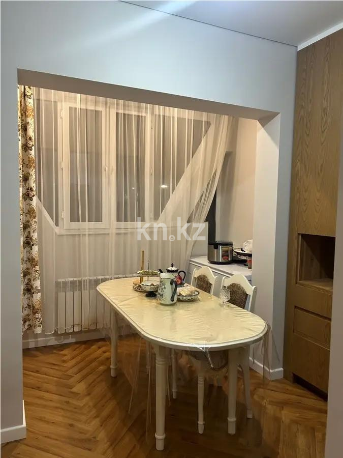 Продажа 2-комнатной квартиры, 65 м², мкр-н Аксай-1, дом  17 в Алматы - фото 3