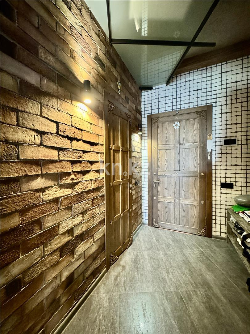 Продажа 3-комнатной квартиры, 160 м², ул. Аманжолова, дом  41 - Продажа  трехкомнатных квартир в Караганде с фото фото 42 из 52