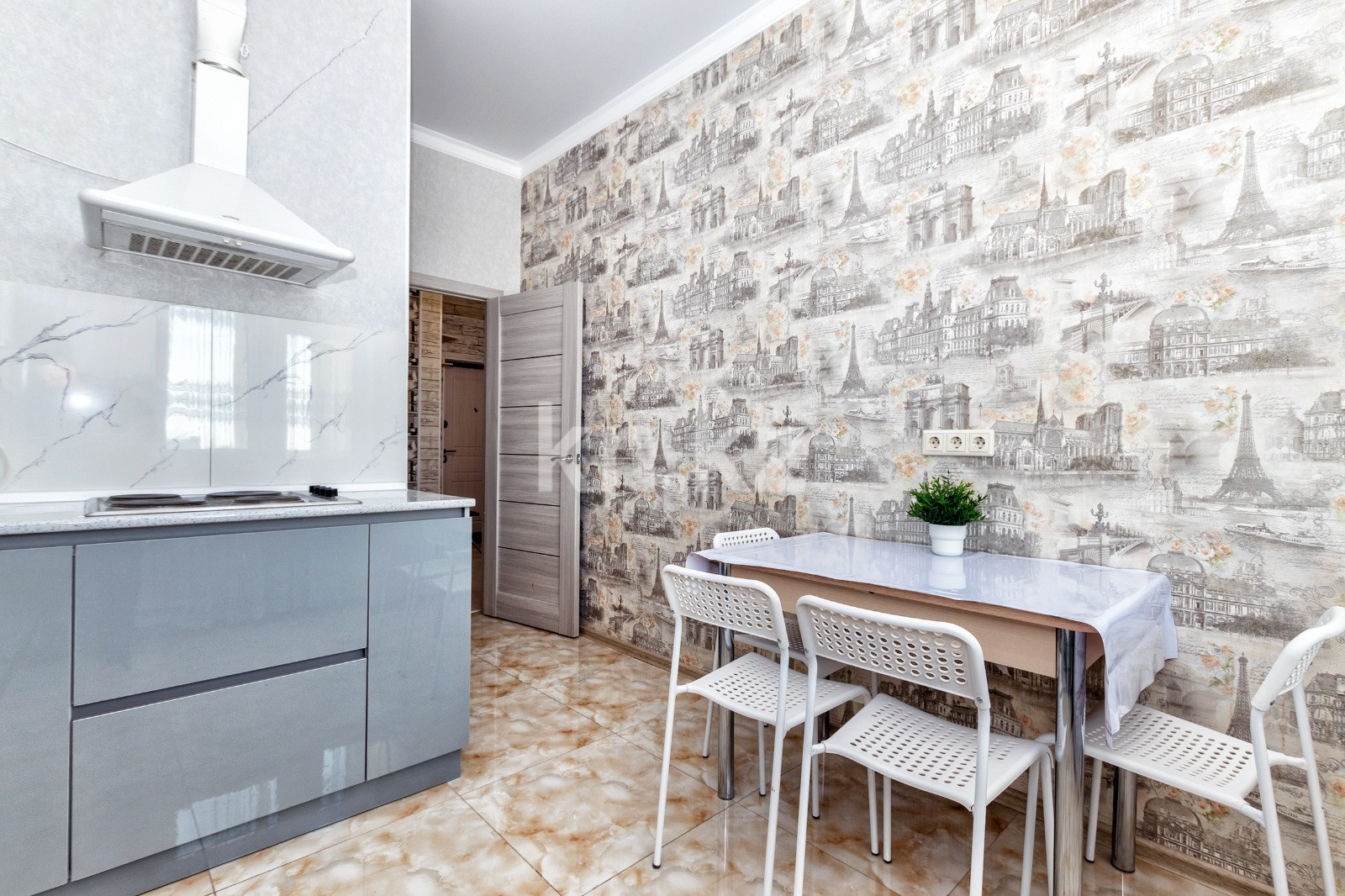 Аренда 1-комнатной квартиры посуточно, 44 м², ул. Сауран, дом  10б - ул. Достык в Астане - фото 12