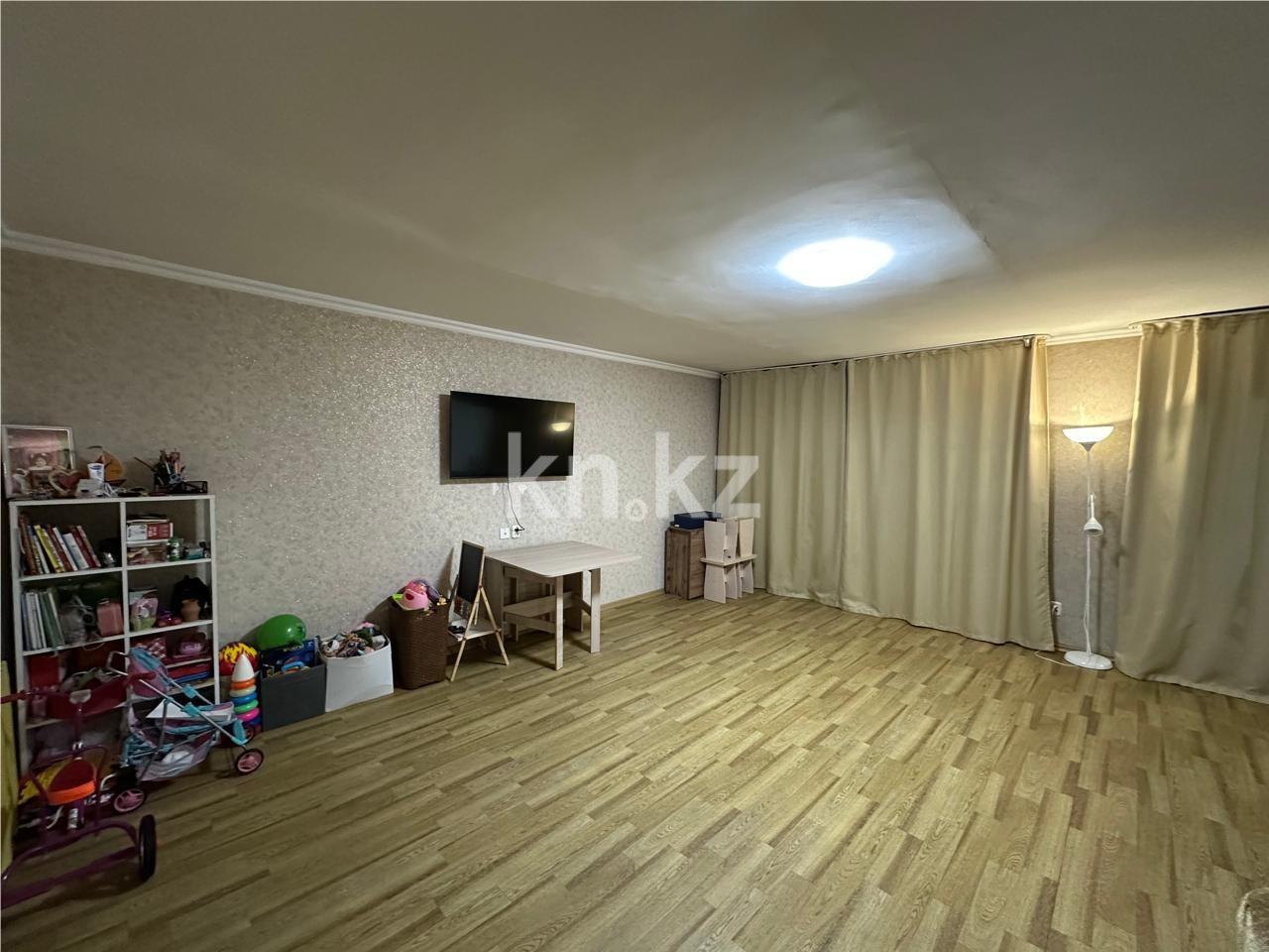 Продажа 2-комнатной квартиры, 59 м², мкр-н 21 - Продажа квартир в Караганде фото 1 из 14