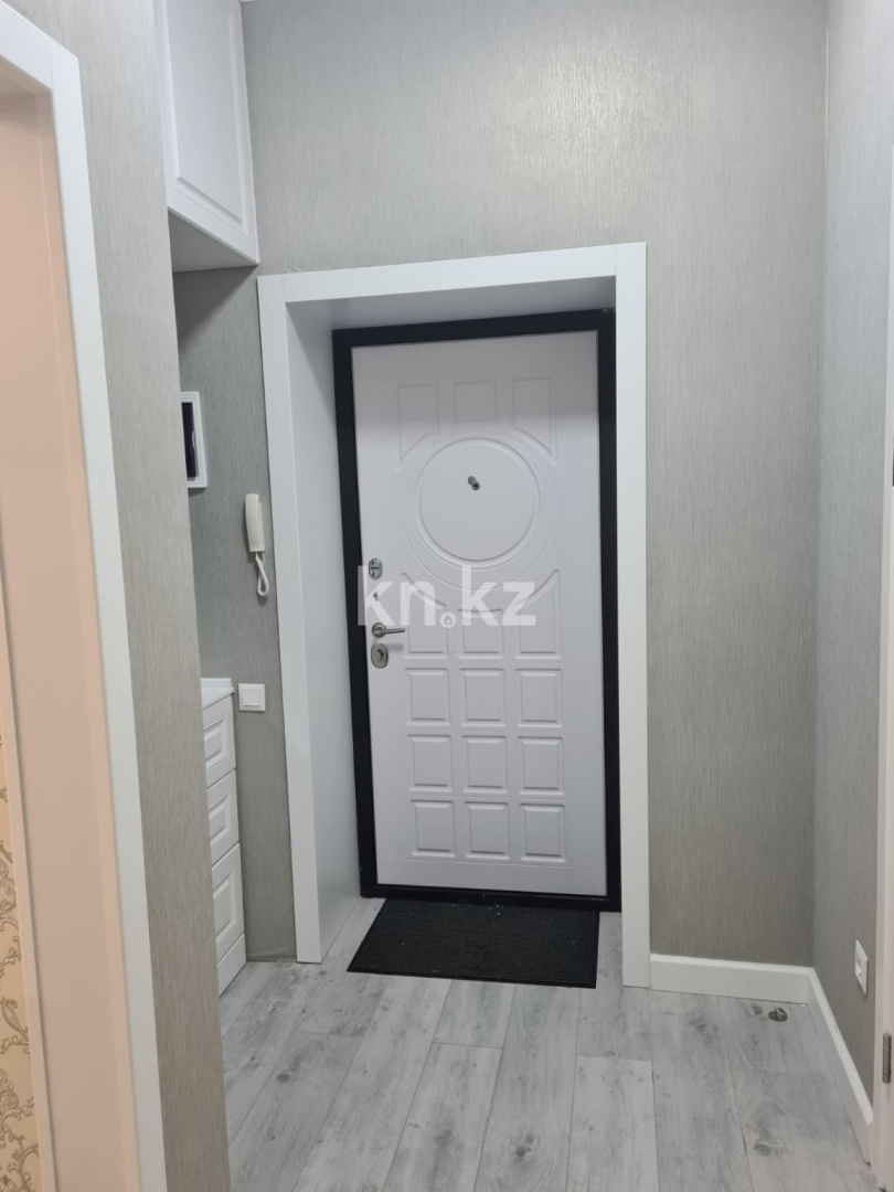 Аренда 1-комнатной квартиры, 40 м² в Астане