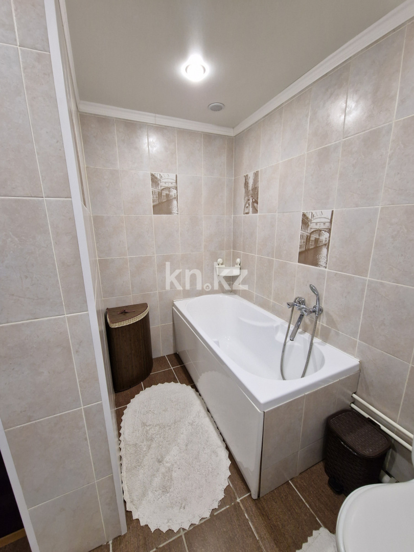 Продажа 2-комнатной квартиры, 43 м², ул. Аманжолова, дом  6 в Караганде - фото 13