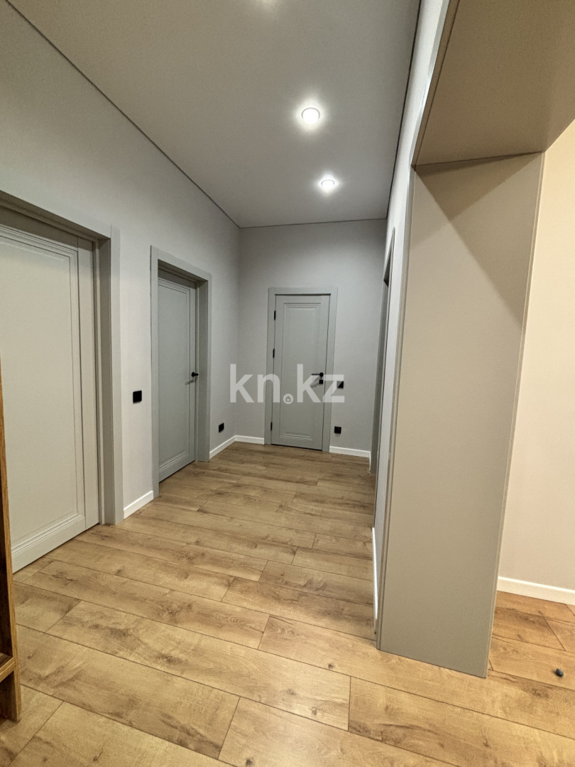 Продажа 4-комнатной квартиры, 105 м², ул. Кулкыбаева, дом  13 - Продажа  четырехкомнатных квартир в Караганде фото 15 из 15