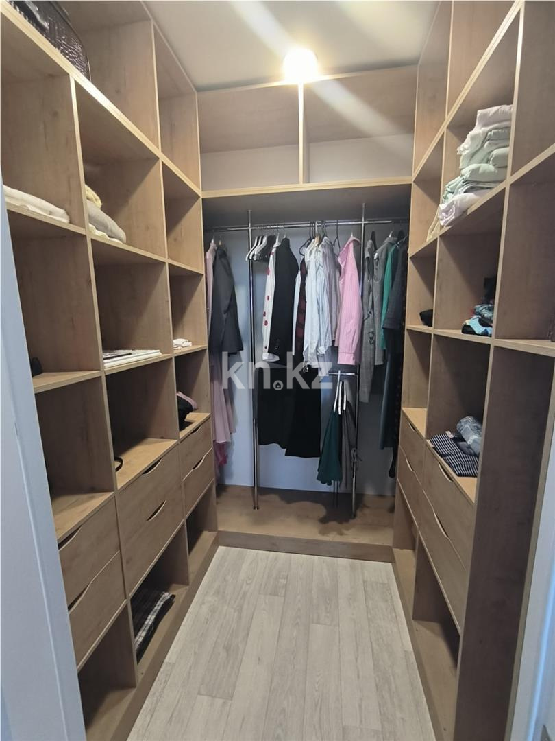 Продажа 2-комнатной квартиры, 72 м², ул. Дюсембекова - Продажа  двухкомнатных квартир в Караганде фото 7 из 15