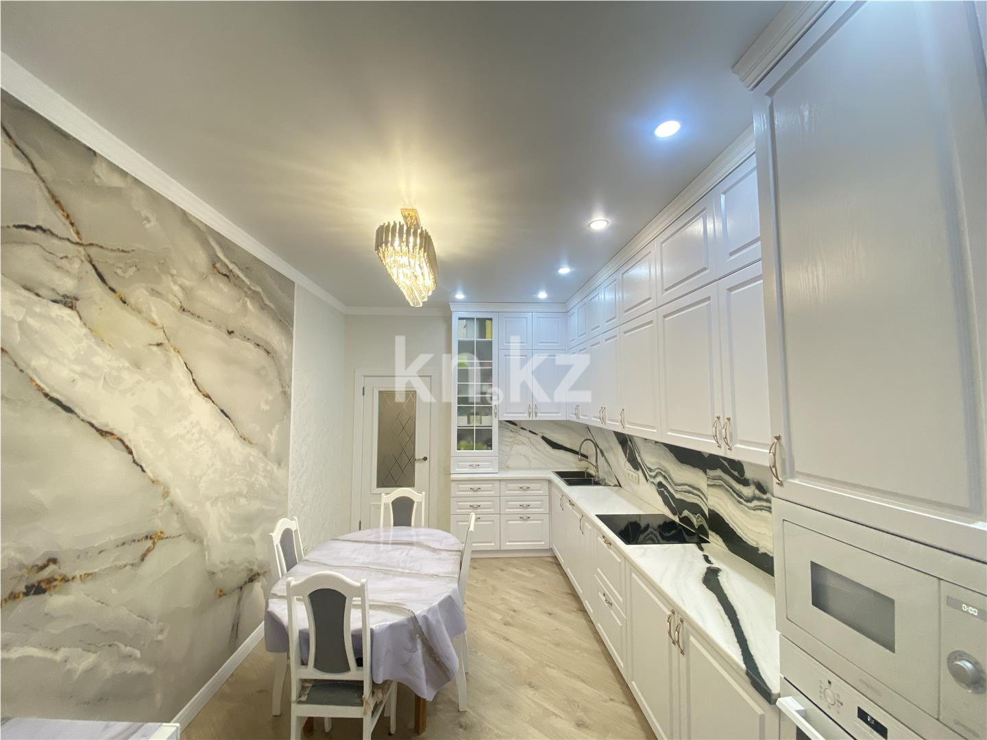 Продажа 4-комнатной квартиры, 127 м², ул. Мухамедханова - Продажа квартир в Казахстане фото 4 из 10