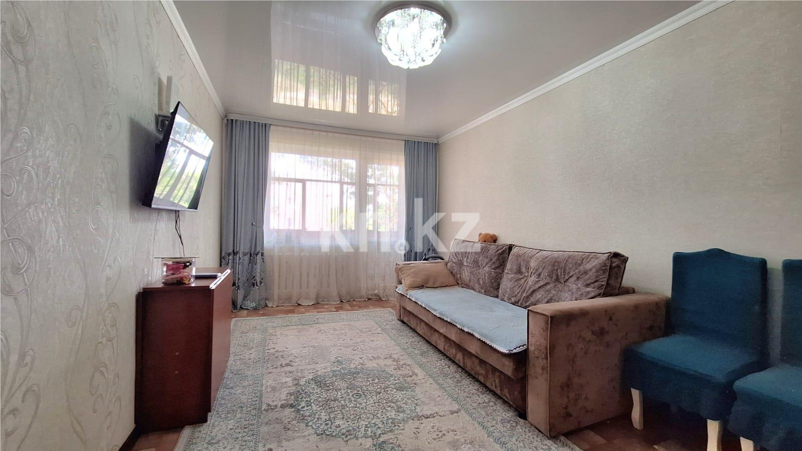 Продажа 3-комнатной квартиры, 62 м², 16-й мкр. - Продажа квартир в Караганде фото 1 из 9