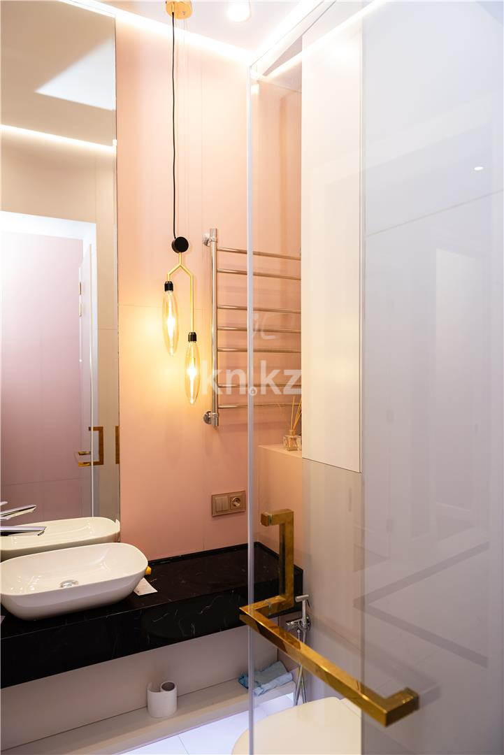 Продажа 6-комнатной квартиры, 345 м², ул. Муканова, дом  53 - Продажа  пятикомнатных квартир в Караганде фото 30 из 58