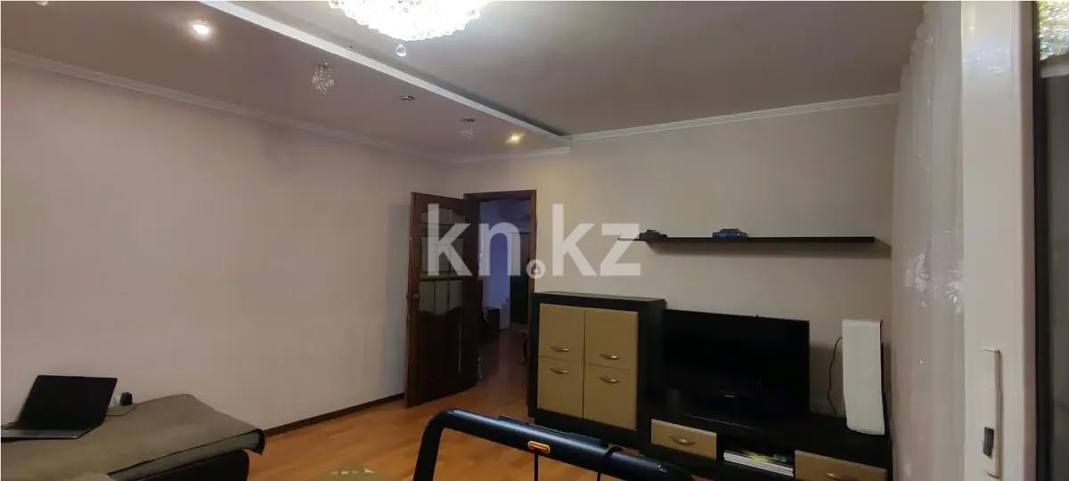 Продажа 3-комнатной квартиры, 62 м², мкр-н Степной-3, дом  3 в Караганде - фото 2