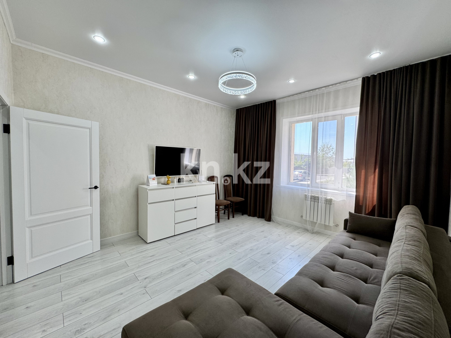 Продажа 2-комнатной квартиры, 65 м², ул. Муканова, дом  51/8 - Продажа  двухкомнатных квартир в Караганде фото 2 из 22