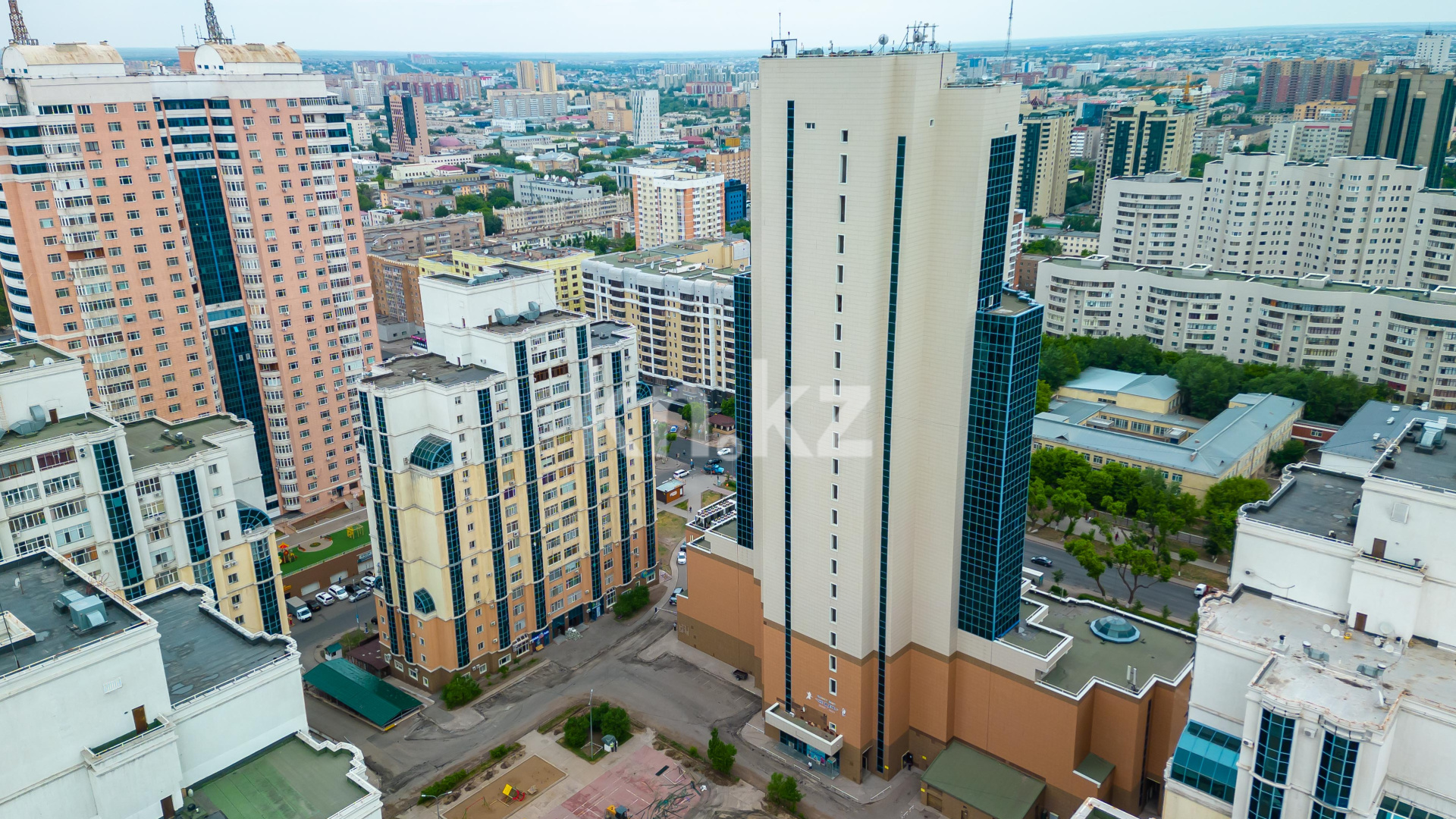 Продажа 2-комнатной квартиры, 86 м², ул. Иманбаевой в Астане - фото 25