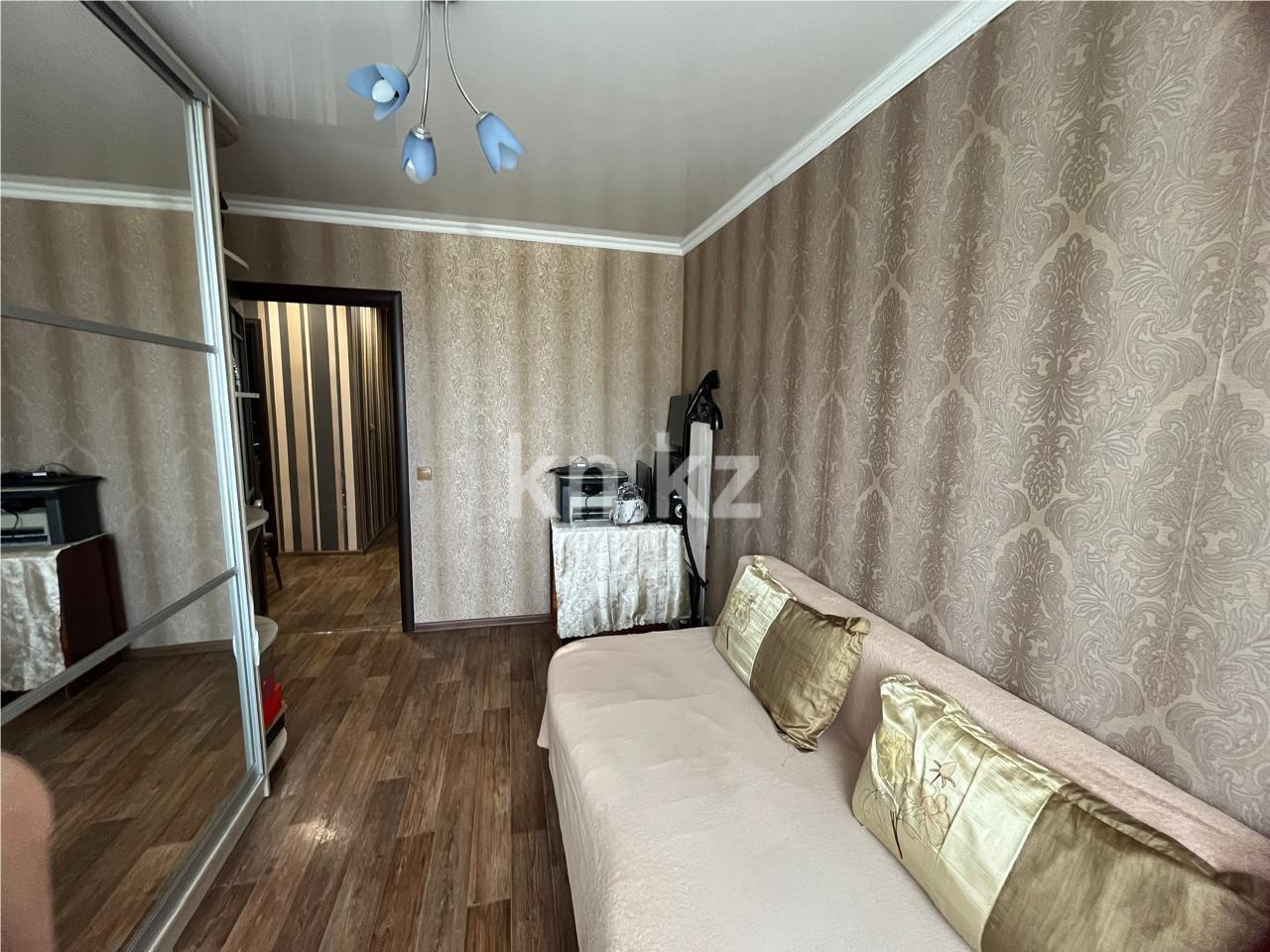 Продажа 3-комнатной квартиры, 63 м², ул. Локомотивная - Продажа квартир в Караганде фото 3 из 13