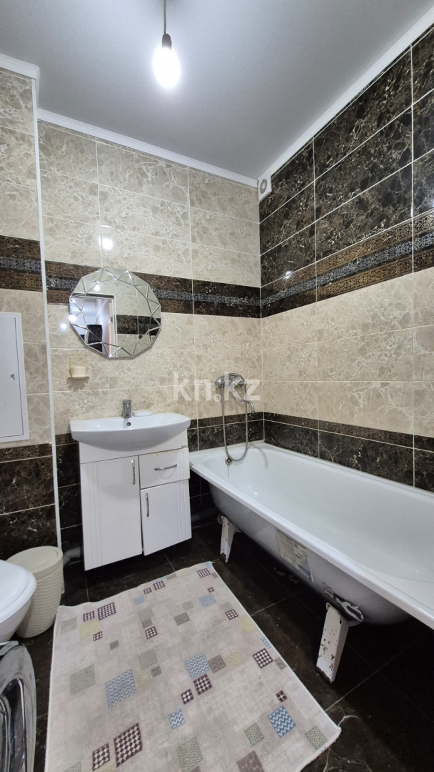 Аренда 2-комнатной квартиры, 63 м², ул. Академика Жарбосынова, дом  83в в Атырау - фото 7