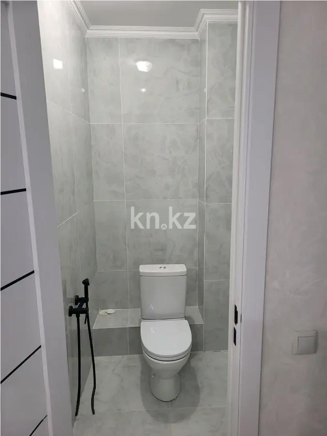 Продажа 3-комнатной квартиры, 70 м², ул. Омарова, дом  23/1 в Астане - фото 6