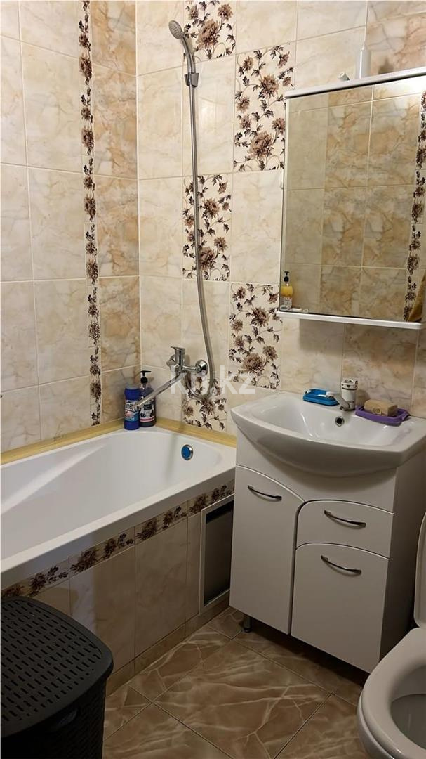 Продажа 3-комнатной квартиры, 62 м², 18-й мкр. - Продажа  трехкомнатных квартир в Караганде с фото фото 6 из 9