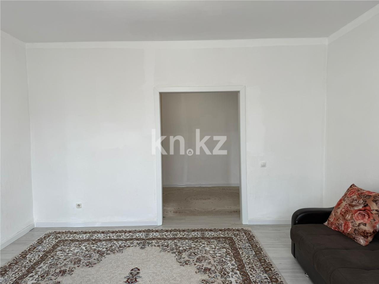 Продажа 3-комнатной квартиры, 74 м², пр. Шахтеров в Караганде - фото 2