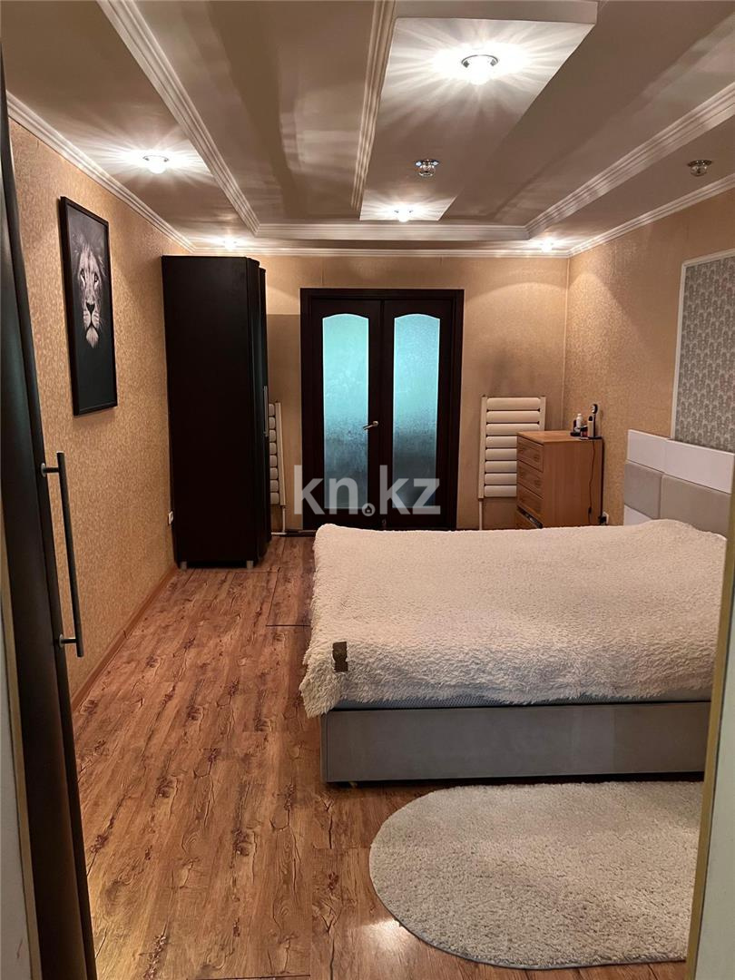 Продажа 3-комнатной квартиры, 68 м², мкр-н 6, дом  5 в Караганде - фото 3