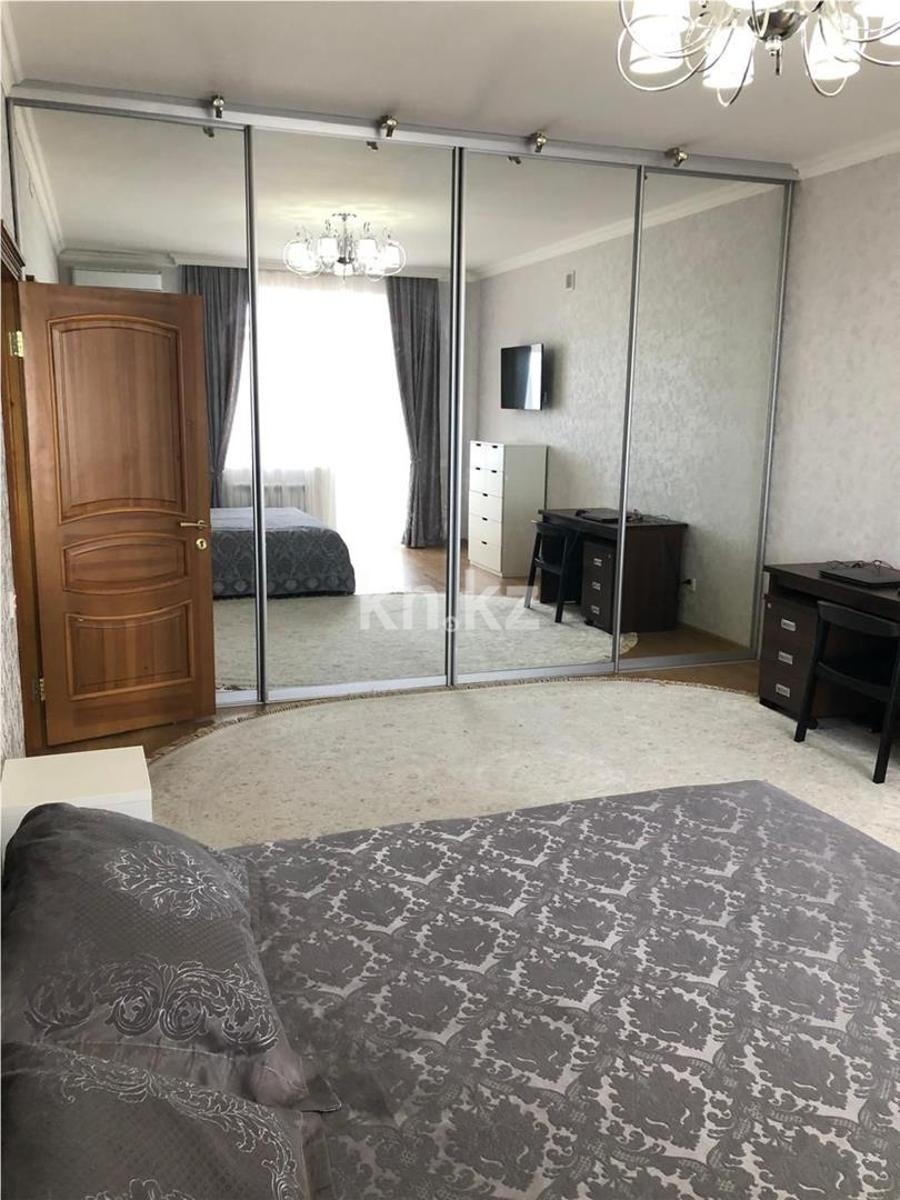 Продажа 3-комнатной квартиры, 98 м², ул. Аманжолова - Продажа квартир в Караганде фото 5 из 16