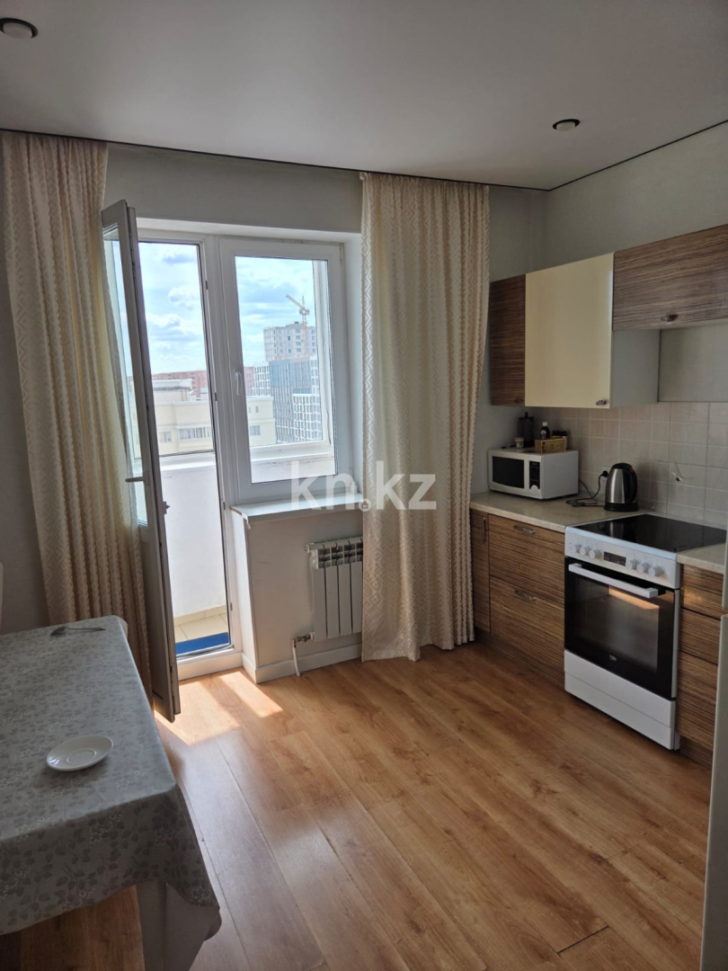 Аренда 2-комнатной квартиры, 70 м² в Астане