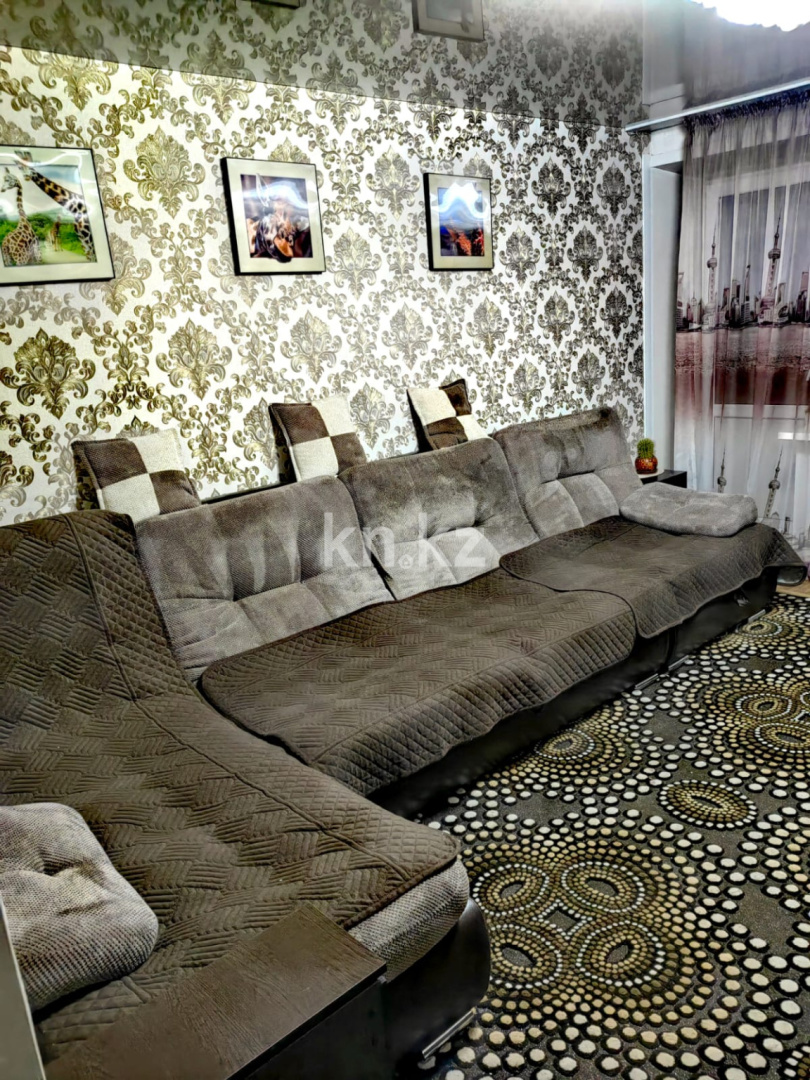 Продажа 3-комнатной квартиры, 63.5 м², ул. Карбышева, дом  44 - Продажа  трехкомнатных квартир в Усть-Каменогорске фото 1 из 6
