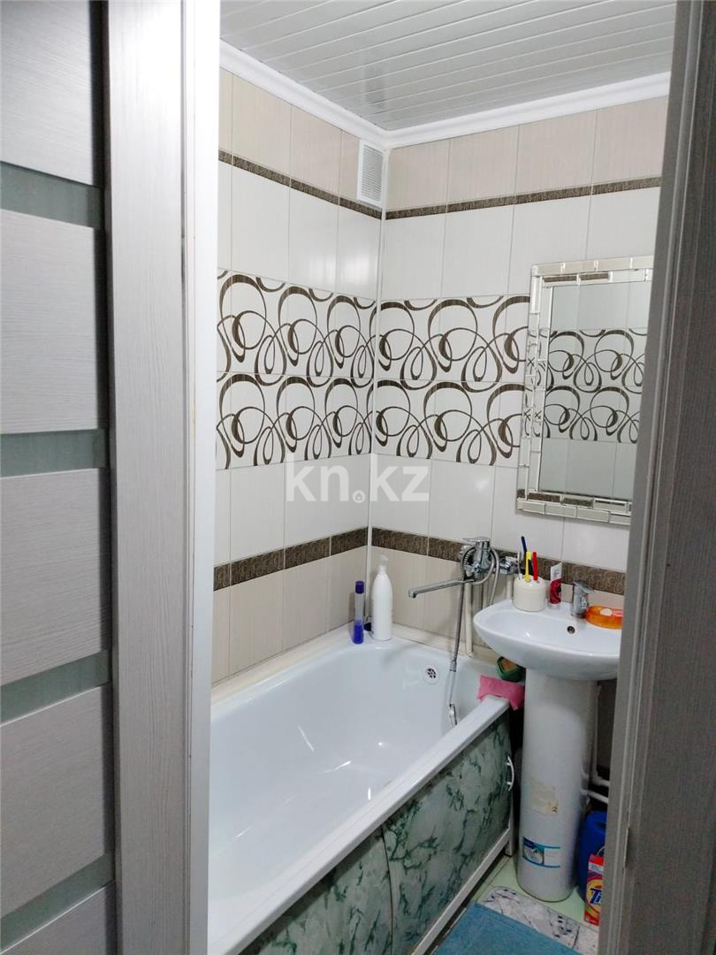 Продажа 1-комнатной квартиры, 33 м², мкр-н Восток-2 - Продажа  однокомнатных квартир в Караганде фото 6 из 8