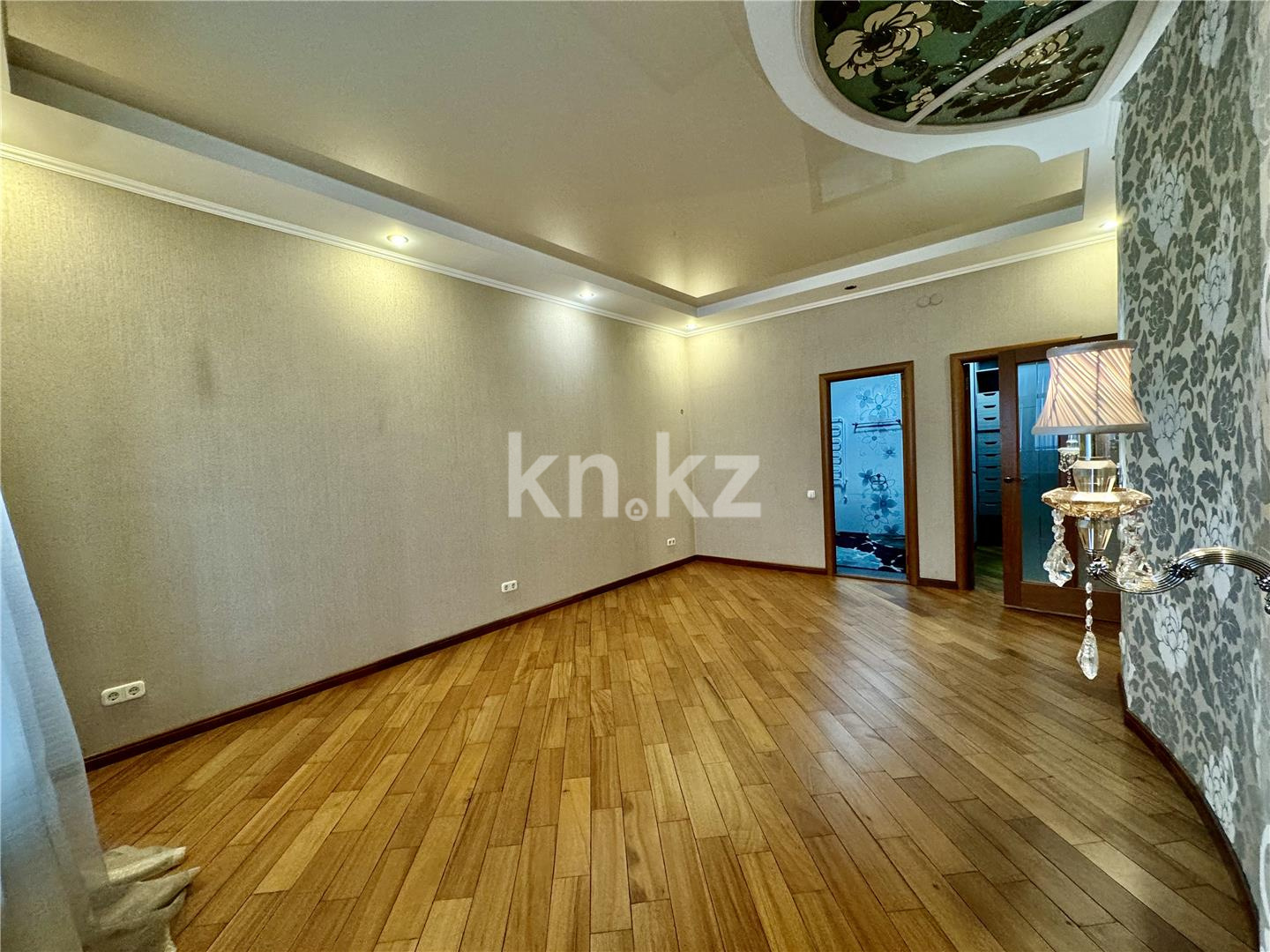 Продажа 6-комнатной квартиры, 227 м², ул. Ерубаева, дом  50/6 - Продажа  пятикомнатных квартир в Караганде фото 19 из 59