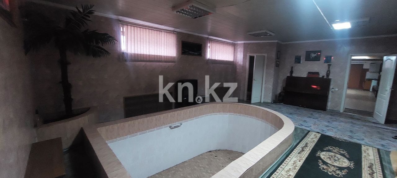 Продажа 9-комнатного дома, 517.9 м², Досжанова, дом  9 - Продажа квартир в Костанае фото 25 из 40