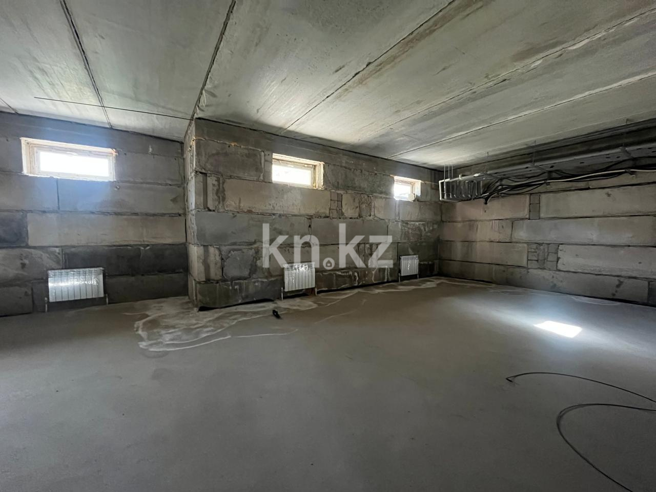 Продажа , 90 м², ул. Кулкыбаева - Продажа офисных и торговых помещений в Караганде фото 6 из 8