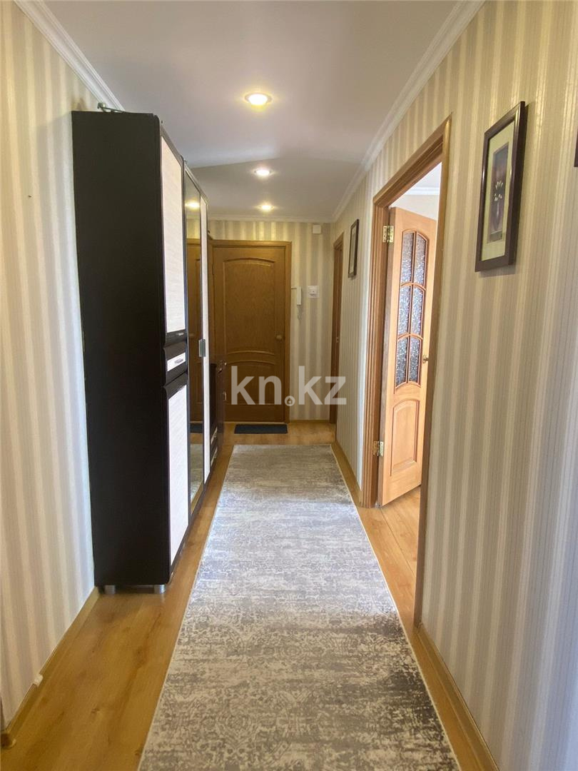 Продажа 4-комнатной квартиры, 80 м², пр. Республики - Продажа  четырехкомнатных квартир в Караганде фото 8 из 13