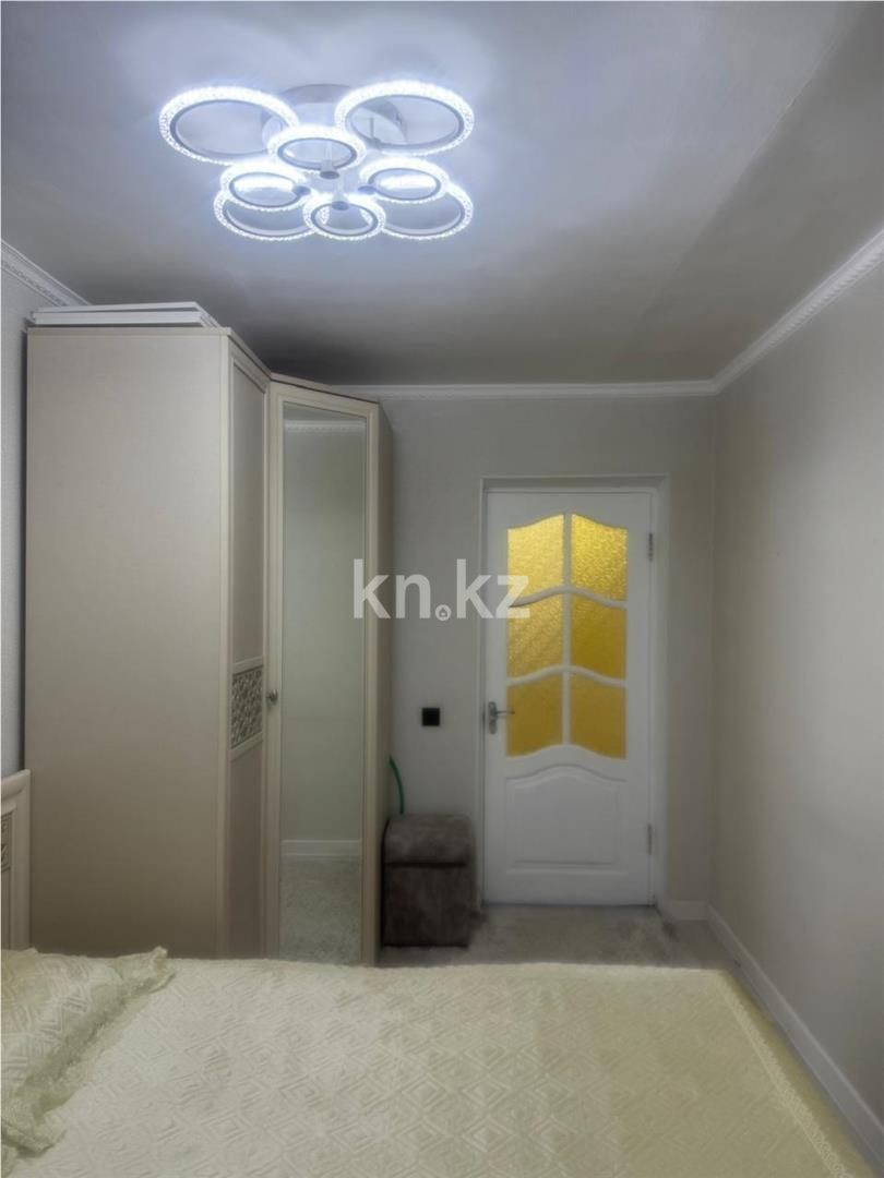 Продажа 3-комнатной квартиры, 59 м², пр. Строителей, дом  13 - Продажа  трехкомнатных квартир в Караганде фото 3 из 7