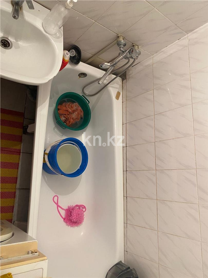 Продажа 2-комнатной квартиры, 54 м², ул. 9-й мкр. в Темиртау - фото 9