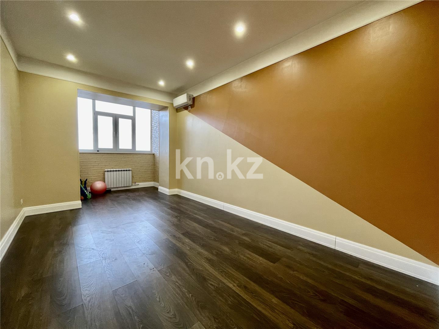 Продажа 7-комнатной квартиры, 178 м², мкр-н Гульдер-1 - Продажа  пятикомнатных квартир в Караганде фото 9 из 37