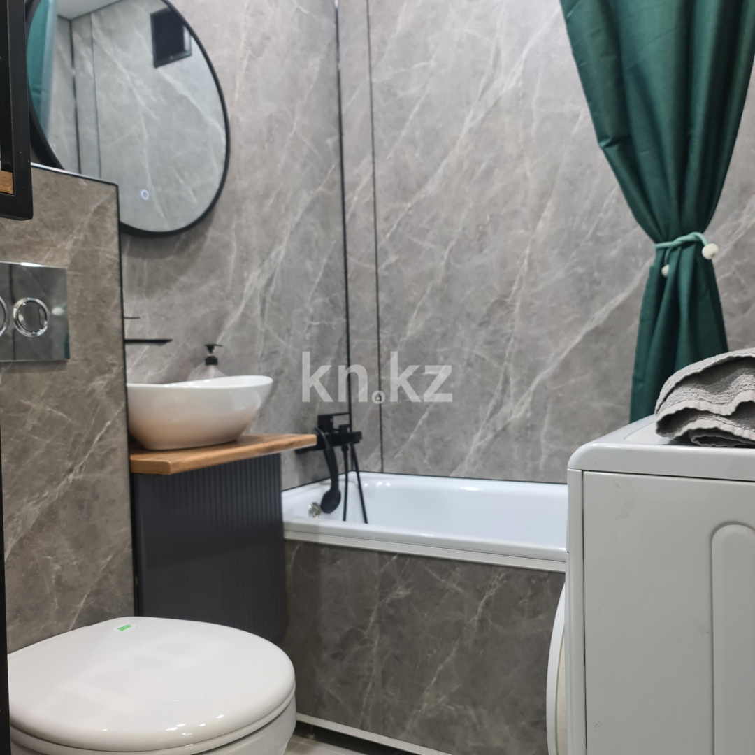 Аренда 2-комнатной квартиры посуточно, 45 м², ул. Комиссарова, дом  26 - Аренда  двухкомнатных квартир посуточно в Караганде с фото фото 3 из 13