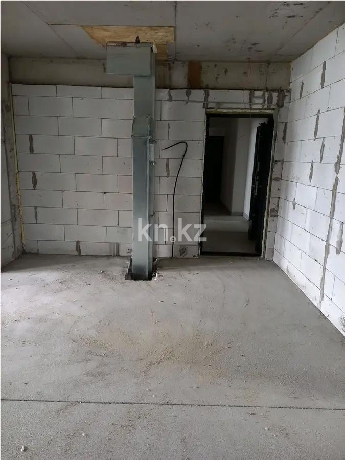 Продажа 3-комнатной квартиры, 82.1 м², ул. Ауэзова, дом  2/8 в Алматы - фото 2