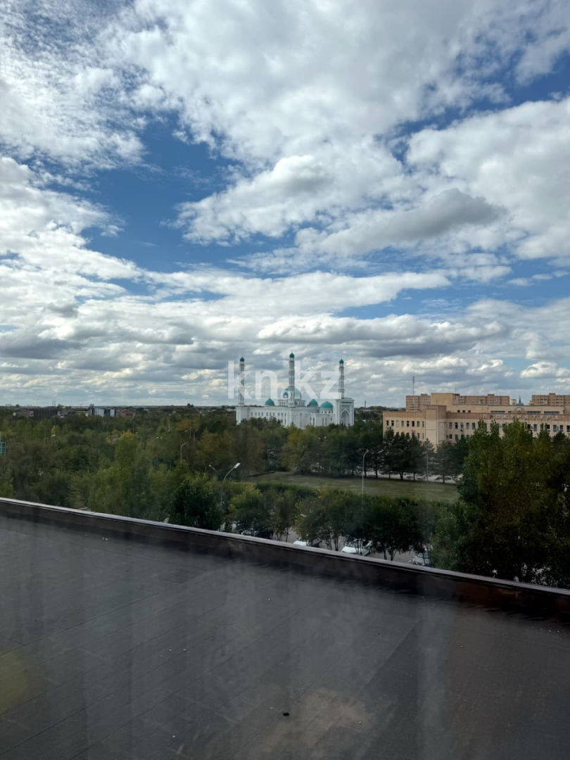 Продажа 4-комнатной квартиры, 140 м², пр. Шахтеров, дом  5/1 в Караганде - фото 18