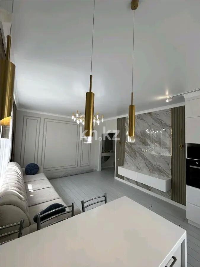 Продажа 4-комнатной квартиры, 93 м² в Астане
