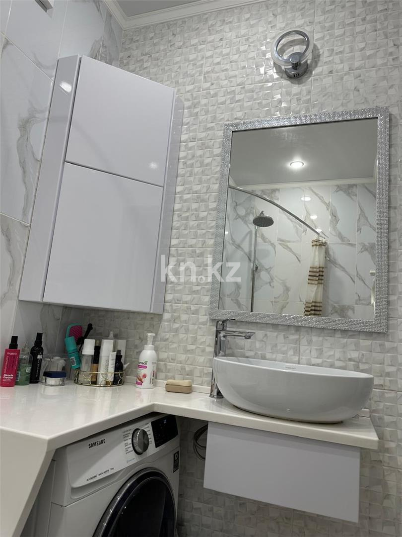 Продажа 4-комнатной квартиры, 140 м², ул. Байтурсынова - Продажа  четырехкомнатных квартир в Темиртау фото 1 из 17