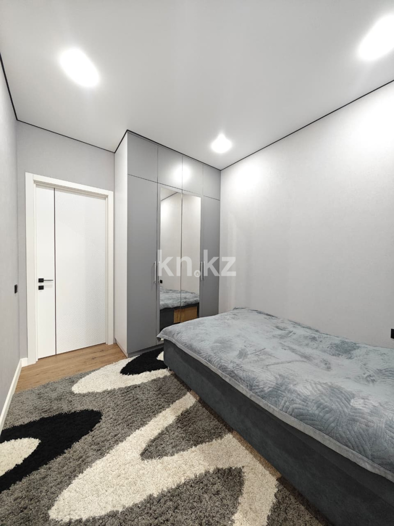 Продажа 3-комнатной квартиры, 74 м², ул. Букетова, дом  3/5 - Продажа квартир в Караганде фото 8 из 19