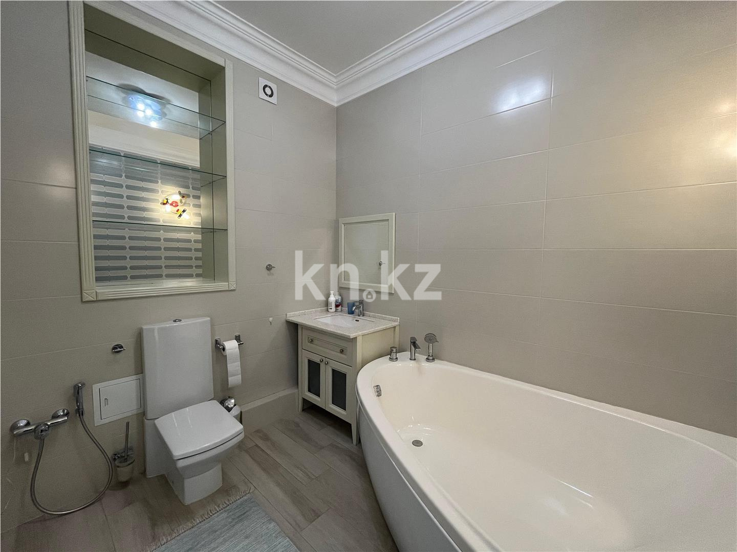 Продажа 4-комнатной квартиры, 220 м² - Продажа квартир в р-не Алматы Астаны - страница 21 фото 22 из 27