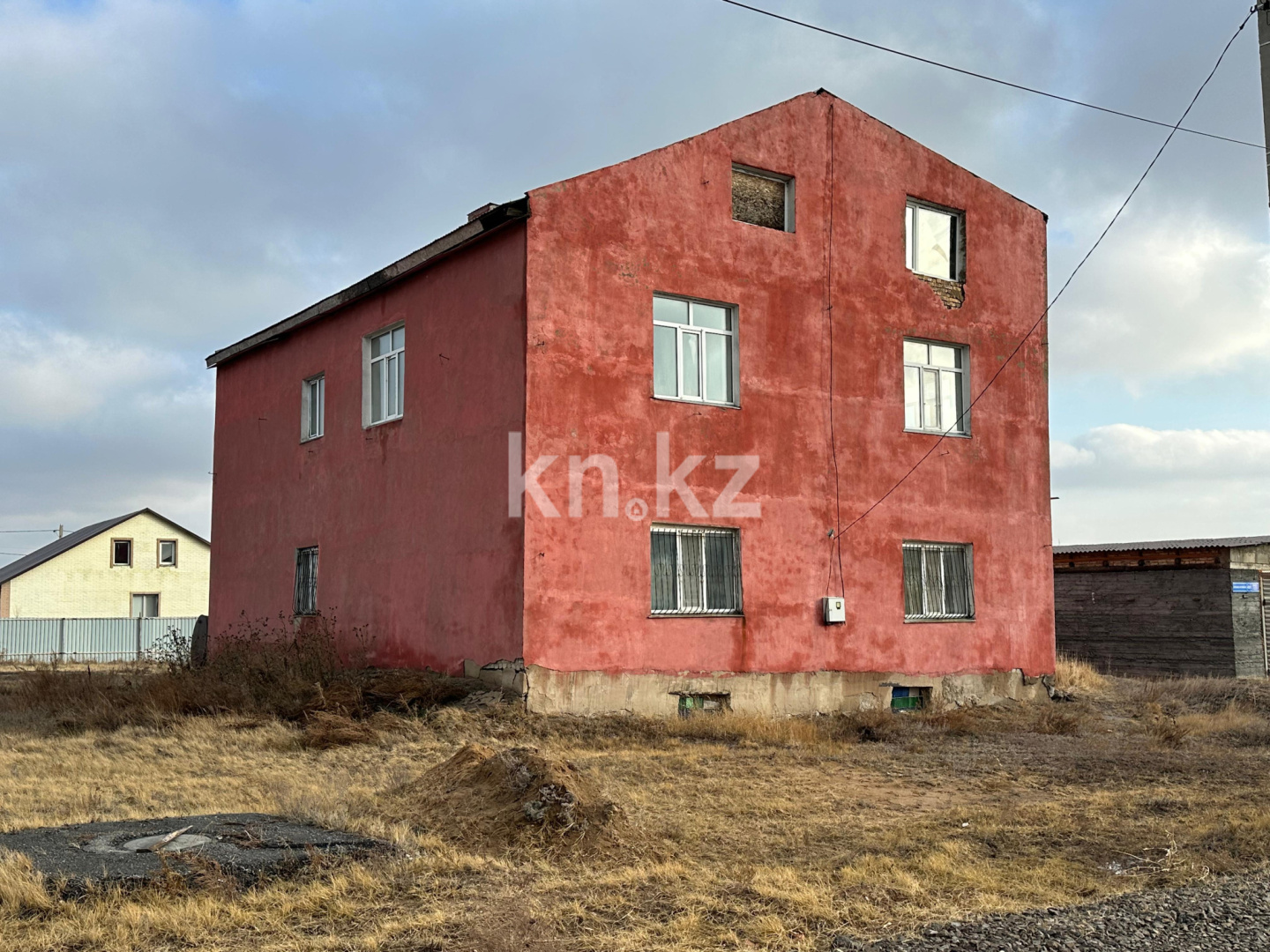 Продажа 6-комнатного дома, 475 м² - Продажа домов, коттеджей в Караганде - страница 2 фото 2 из 12