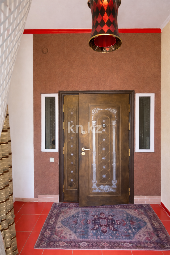 Продажа 6-комнатного дома, 284 м² - Продажа пятикомнатных и более домов, коттеджей в Алматы фото 13 из 14