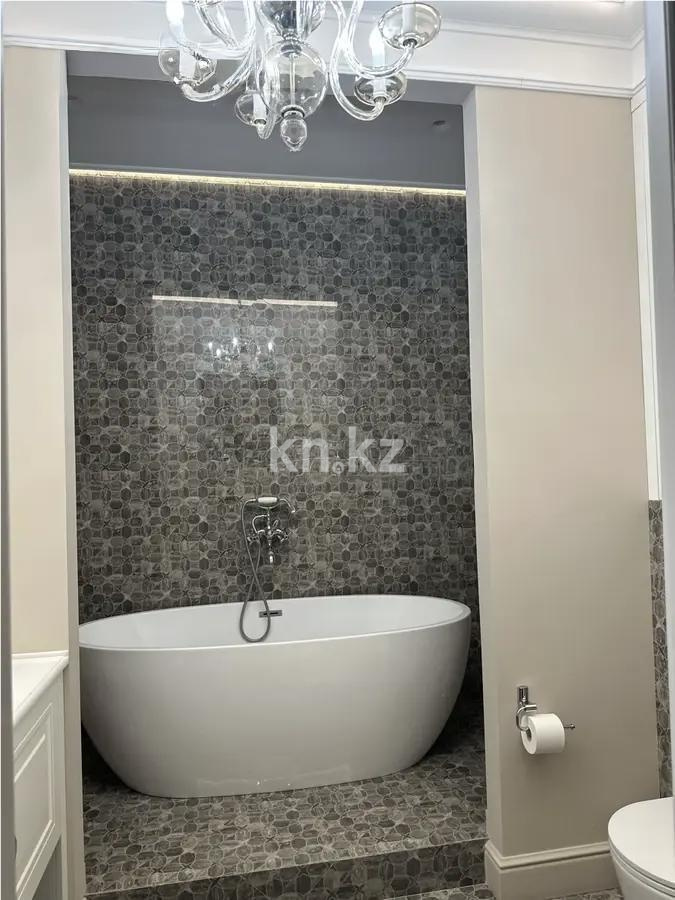 Продажа 3-комнатной квартиры, 163 м², ул. Желтоксан, дом  2/3 в Астане - фото 4