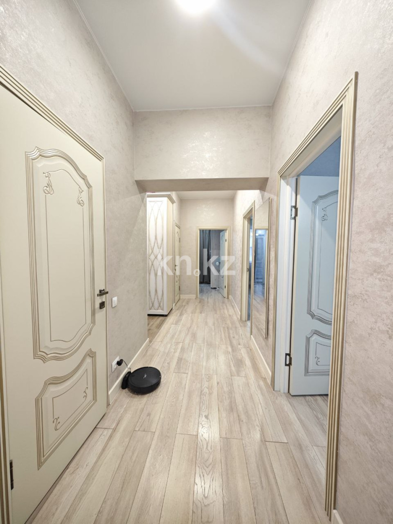 Продажа 3-комнатной квартиры, 84 м², ул. Муканова в Караганде - фото 6