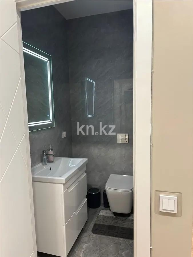 Продажа 2-комнатной квартиры, 65 м² в Алматы - фото 4