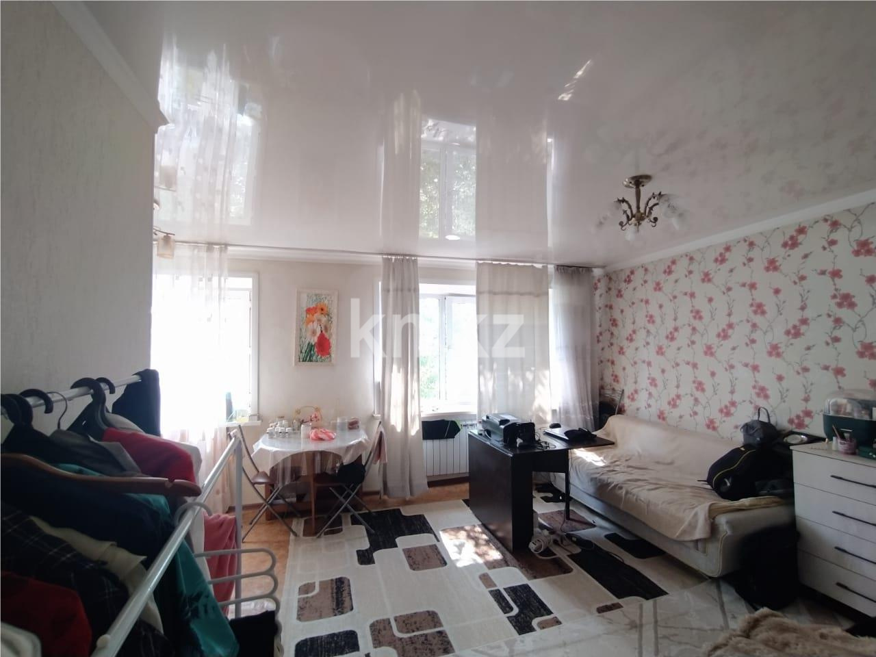 Продажа 1-комнатной квартиры, 30 м², ул. Ерубаева - Продажа  однокомнатных квартир в Караганде фото 1 из 10