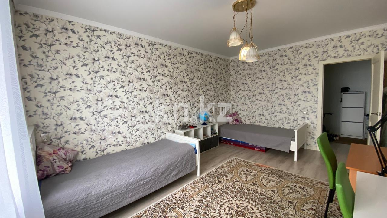 Продажа 3-комнатной квартиры, 93 м², пр. Шахтеров - Продажа квартир в Караганде фото 6 из 16