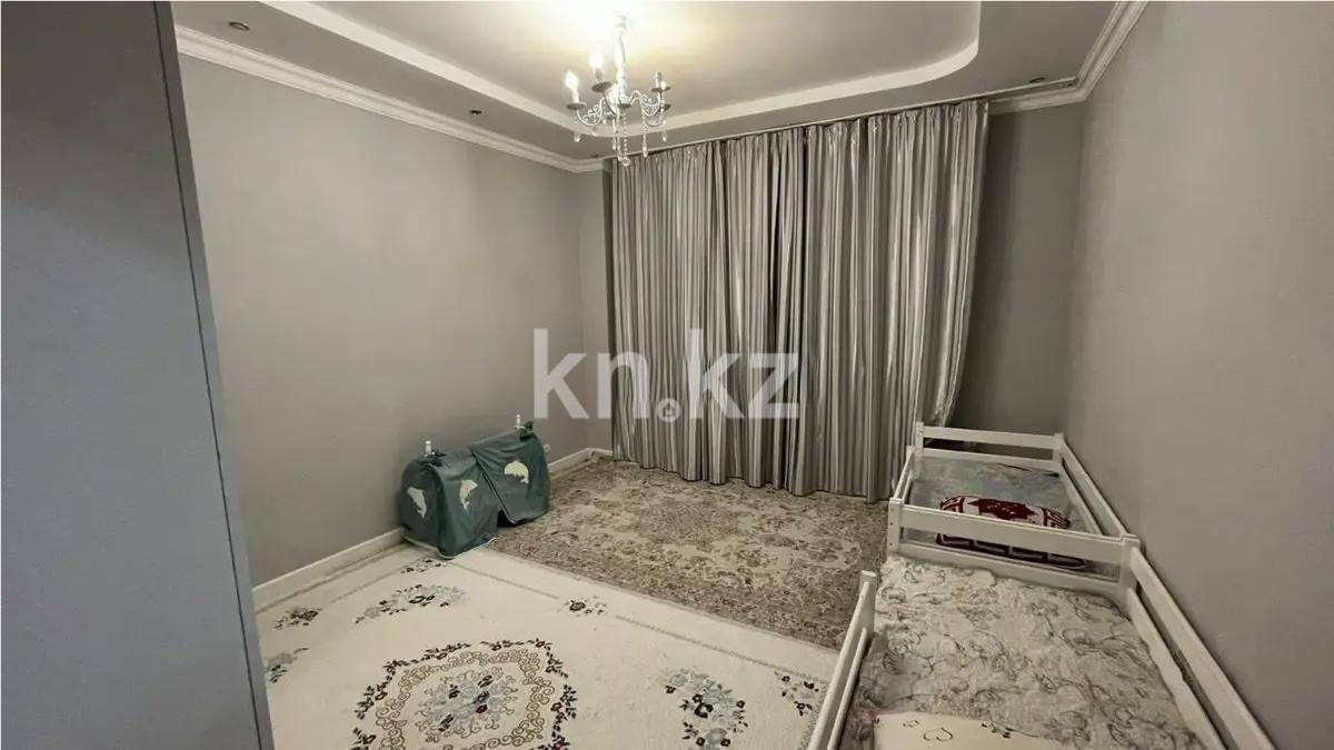 Продажа 2-комнатной квартиры, 76 м², пр. Кошкарбаева, дом  28 в Астане - фото 2