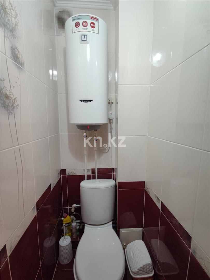 Продажа 3-комнатной квартиры, 64 м², ул. Сатыбалдина - Продажа квартир в Караганде фото 9 из 12