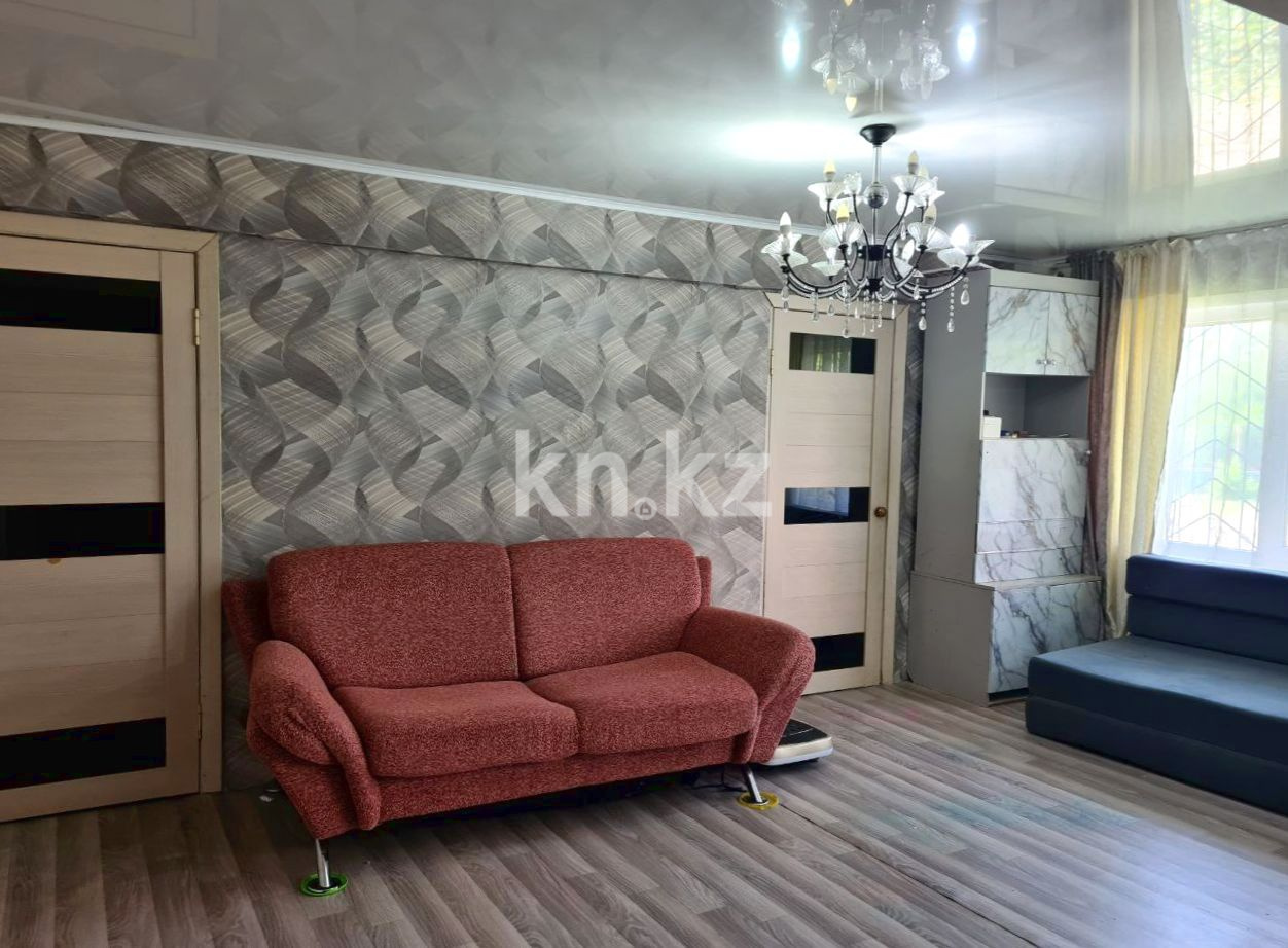 Продажа 3-комнатной квартиры, 58.4 м², пр. Назарбаева, дом  29/2 - Продажа квартир в Усть-Каменогорске фото 1 из 12